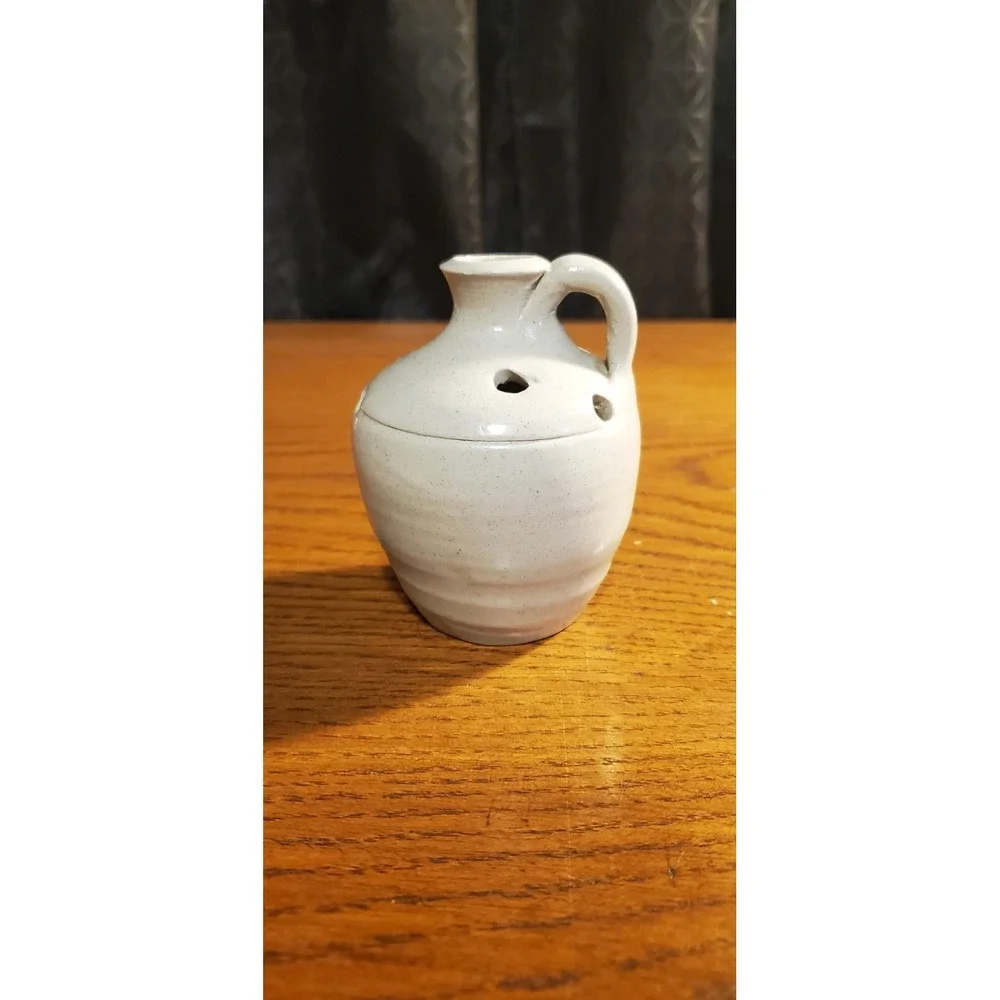 Vintage Williamsburg Pottery Vase Salt Glaze Blue Flower Frog‎ Jug Bud Vase 1998